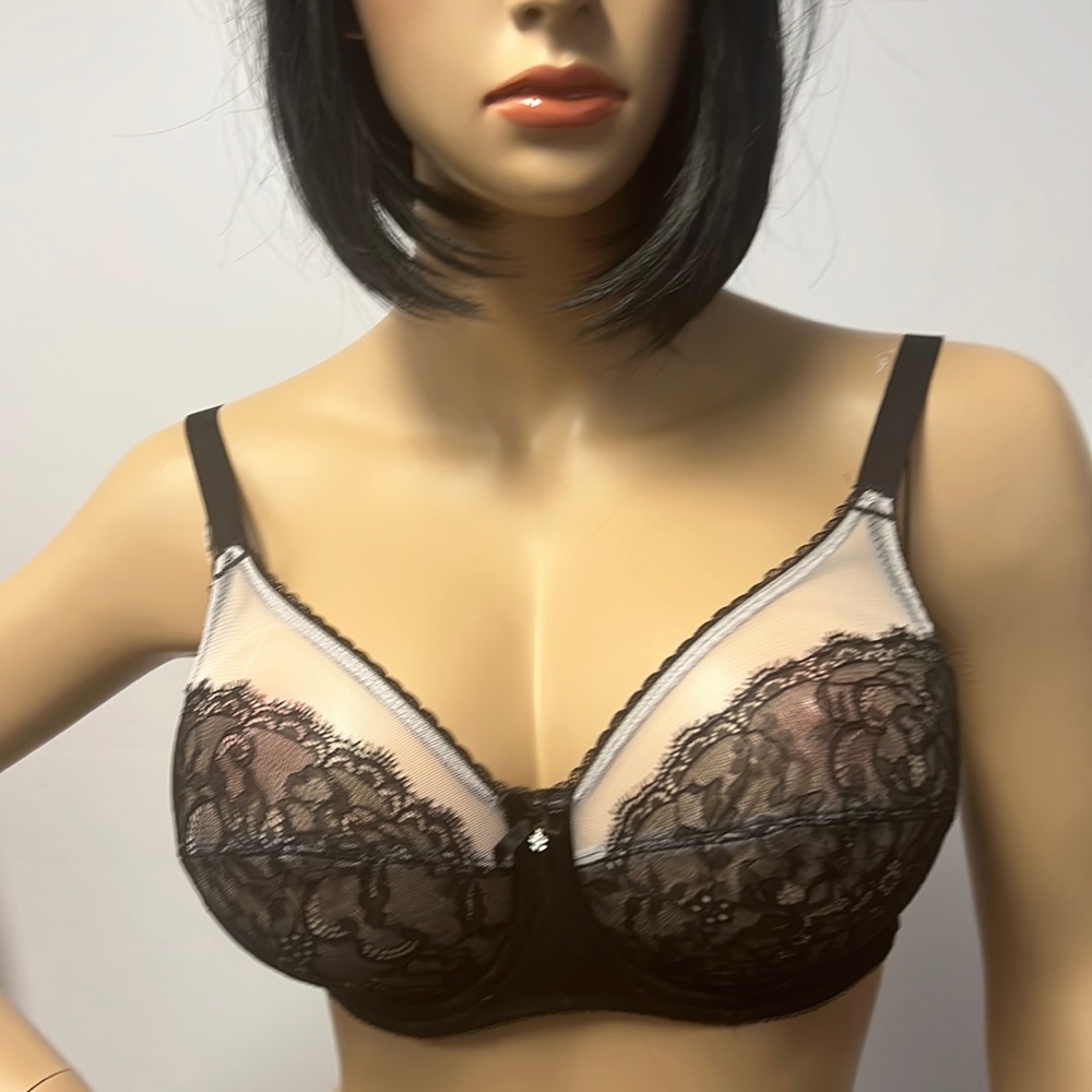 NWOT Wacoal Bra S32DD